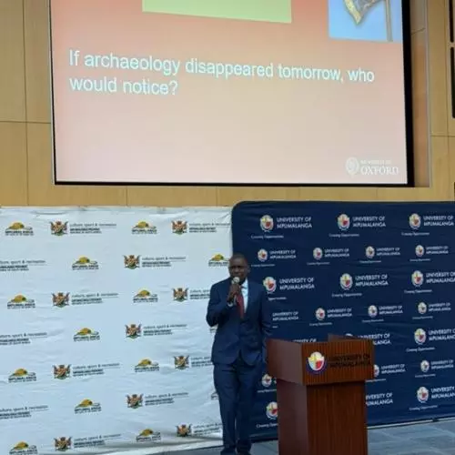 Shadreck Chirikure gives the keynote presentation at ASAPA
