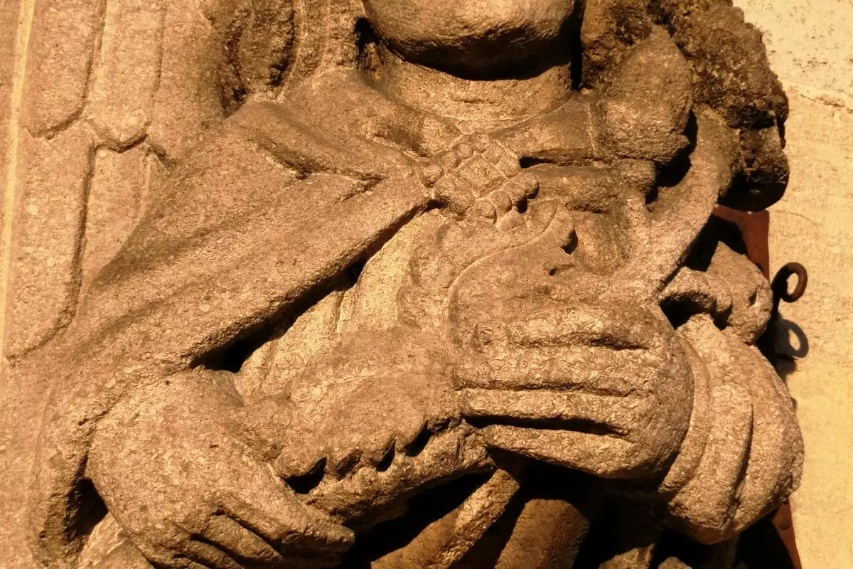 Photo of a carved sculpture